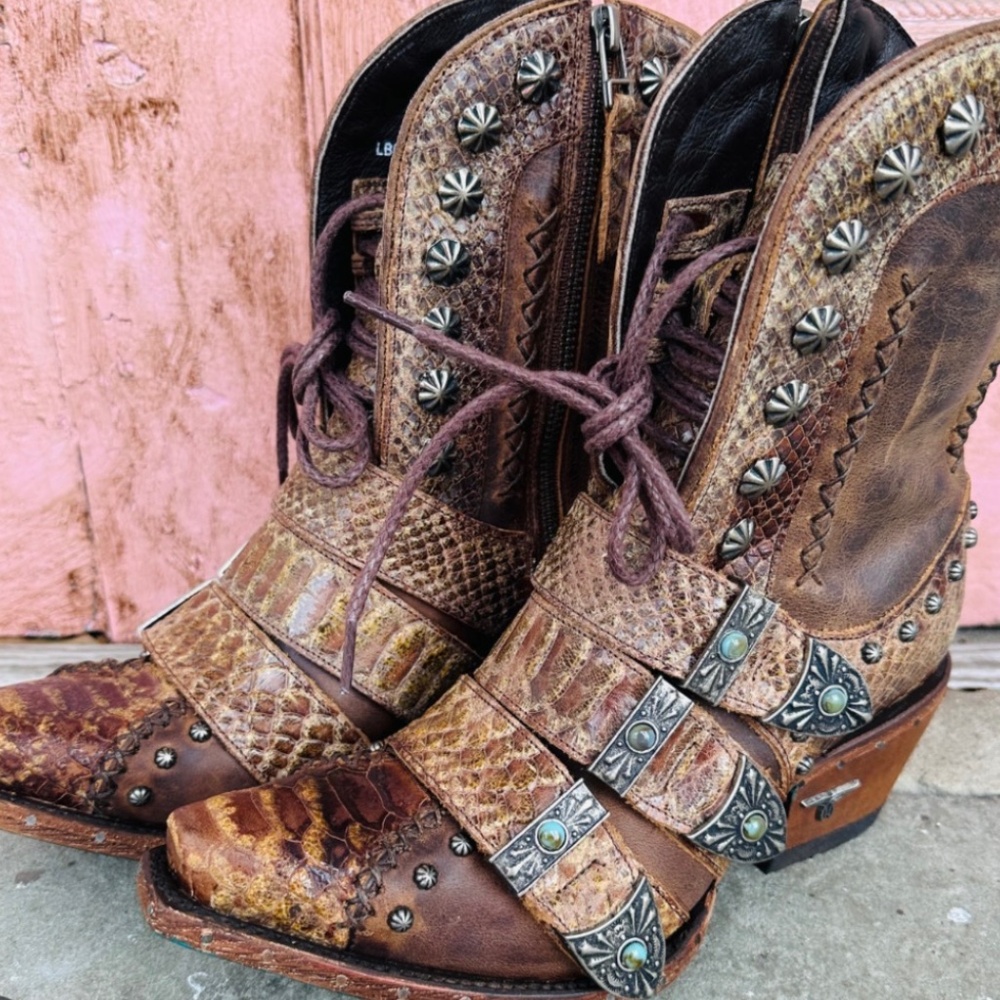 Lane Showdown Brownbelly Bootie